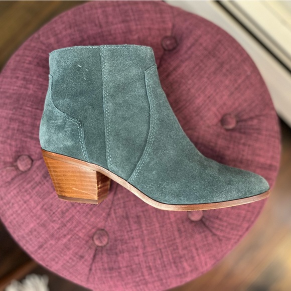 *Like NEW* Madewell The Western Boot in Suede in Midnight Spruce, Size 8.5 (8H) - Picture 11 of 16